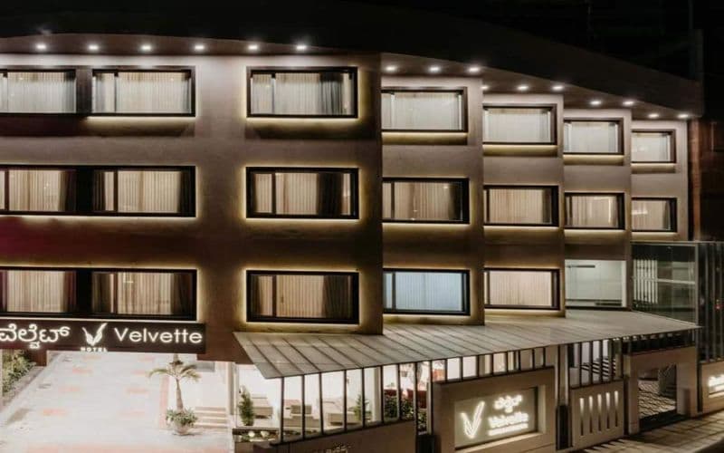 Velvette hotel